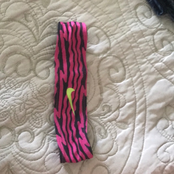 Kids Nike headband - Picture 1 of 1